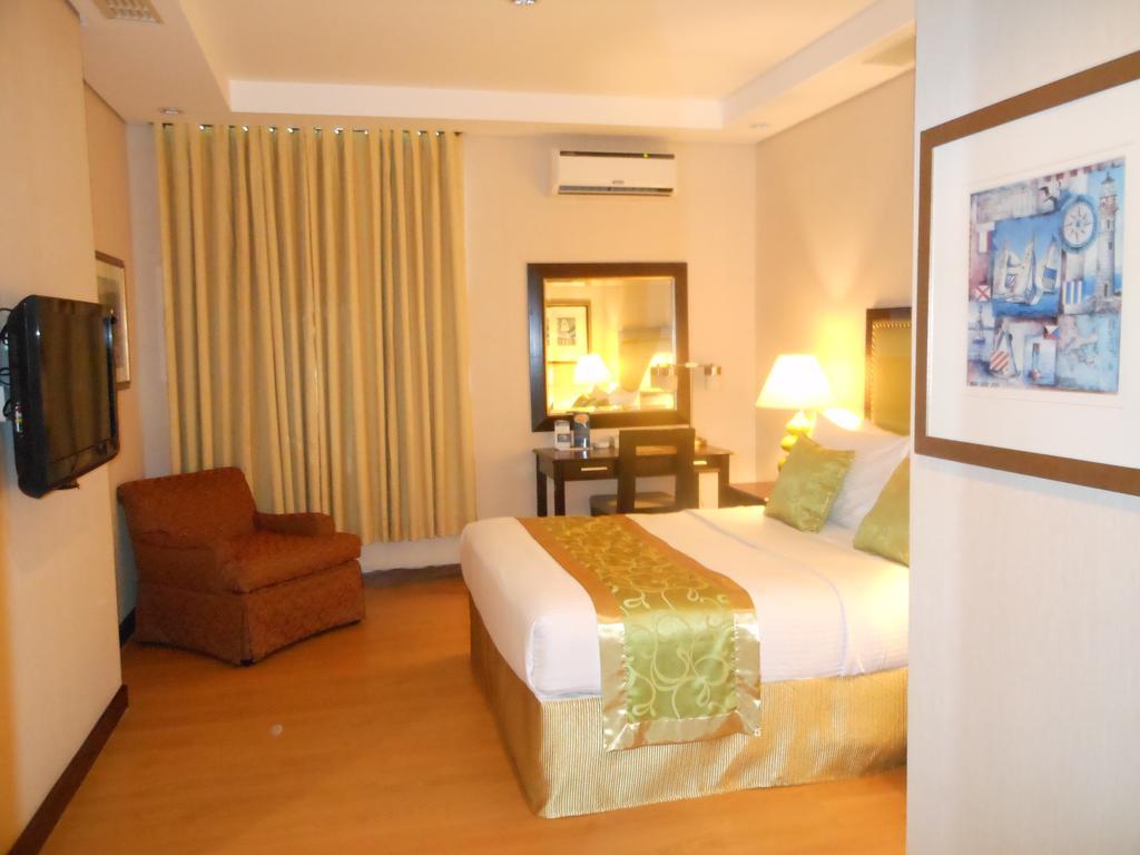 Azzurro Hotel Angeles Rum bild