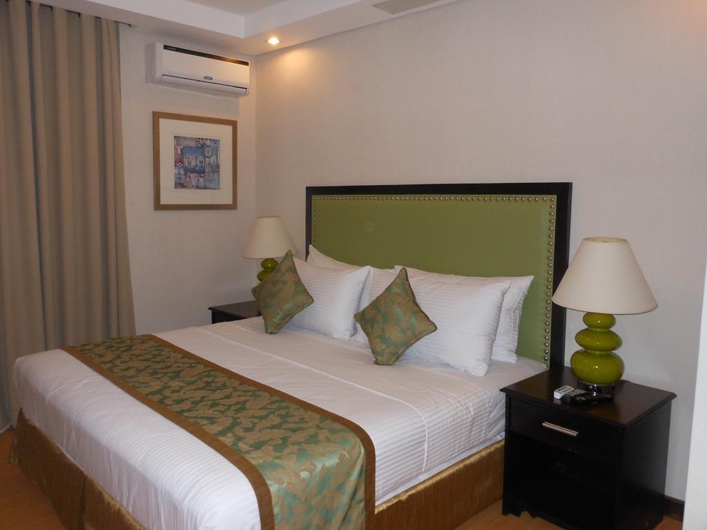 Azzurro Hotel Angeles Rum bild
